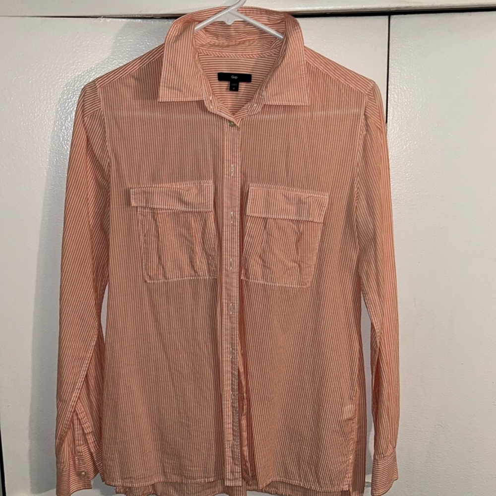 Gap button down. Size small